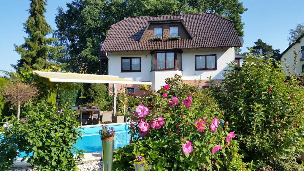 Appartement Ferienwohnung APOLLO 20 Würschnitzer Straße OT Medingen, 01458 Ottendorf-Okrilla