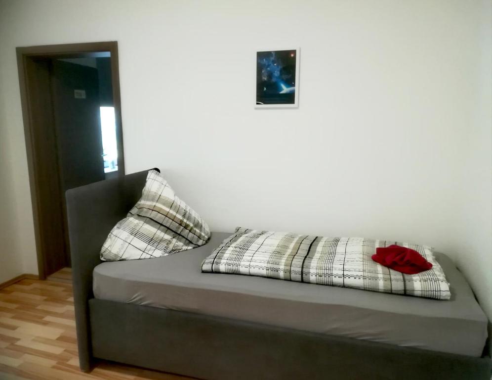 Appartement Ferienwohnung Axel - nahe Chemnitz 13 Straße des Friedens, 09212 Limbach-Oberfrohna