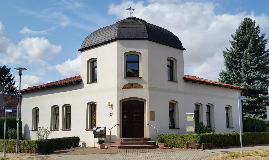 Appartement Ferienwohnung \ Bahnhofstr. 1, 06577 Heldrungen