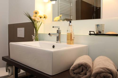 Appartements Ferienwohnung Bauhausblick Bauhausstraße 3 Dessau