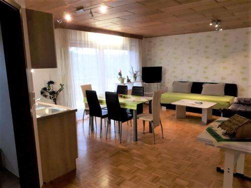 Appartement Ferienwohnung Bender Franz-Lehar-Straße 8 Sinsheim