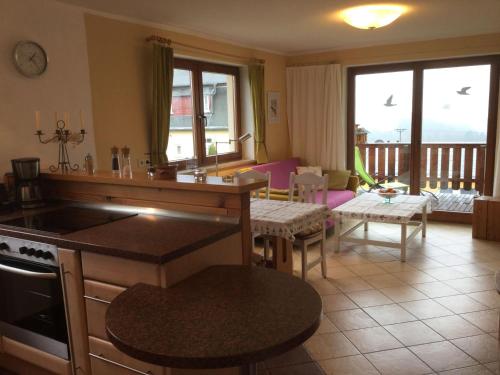 Appartement Ferienwohnung-BergIdylle-bei-Hotel-BERGHOF Am Anger 3a Lichtenhain