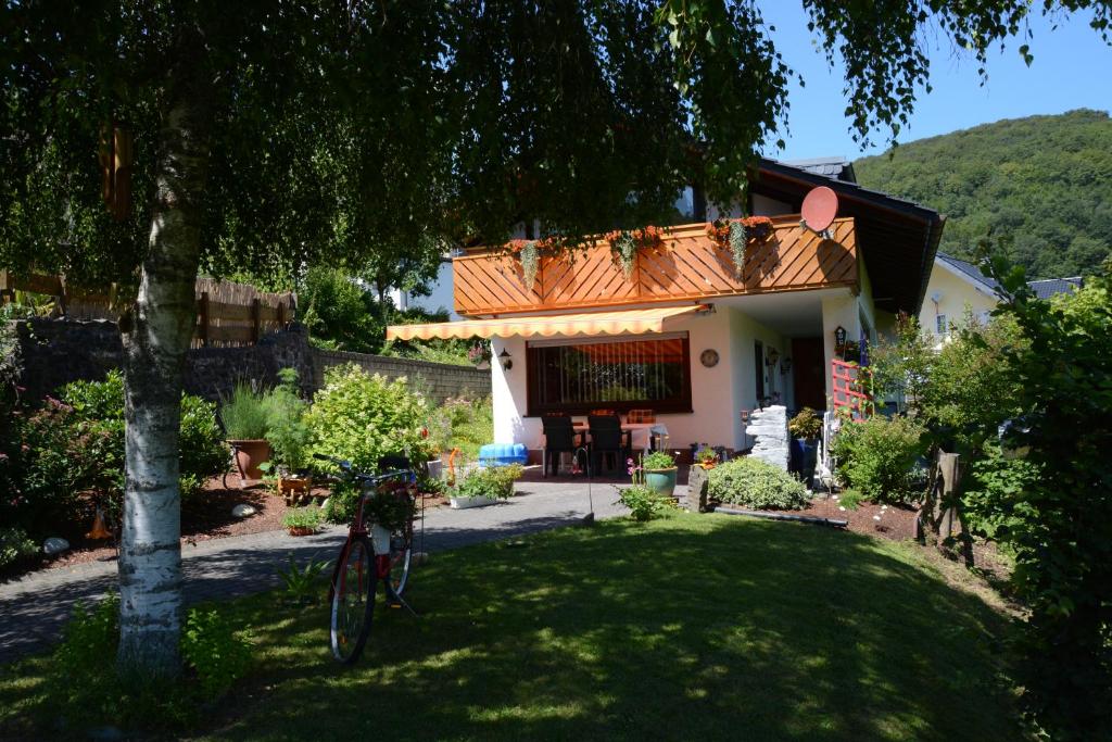 Appartement Ferienwohnung Burgblick Bilstein Werth 12, 57368 Bilstein