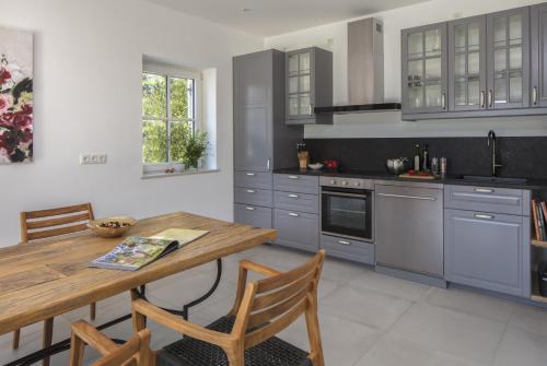 Maisons de vacances Ferienwohnung Chiemsee 9 Waldstraße Breitbrunn am Chiemsee