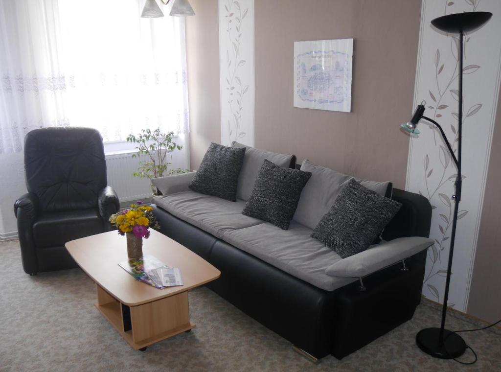 Appartements Ferienwohnung Christine Nestler Obere Wolkensteiner Gasse 16, 09456 Annaberg-Buchholz