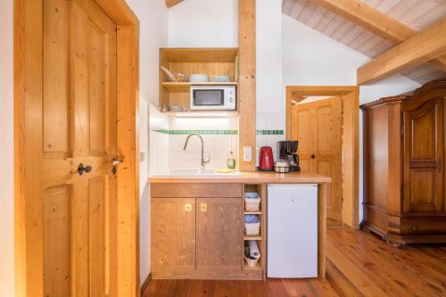 Appartement Ferienwohnung Dachstüberl Hohenberg 2 Seeshaupt