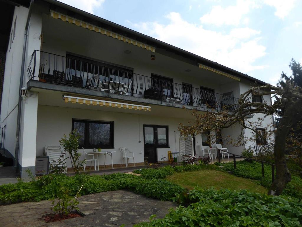 Appartement Ferienwohnung Dora 1 Am Donnersberg 13, 64720 Michelstadt