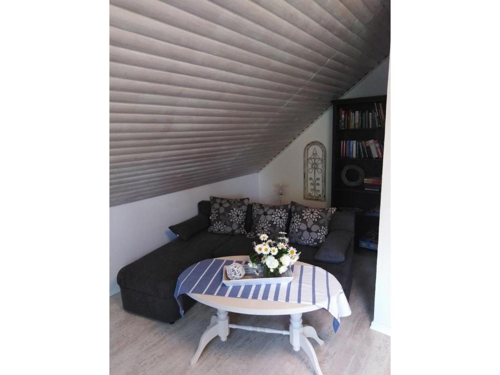 Appartement Ferienwohnung \ Dorfstraße 13 a, 17449 Zecherin