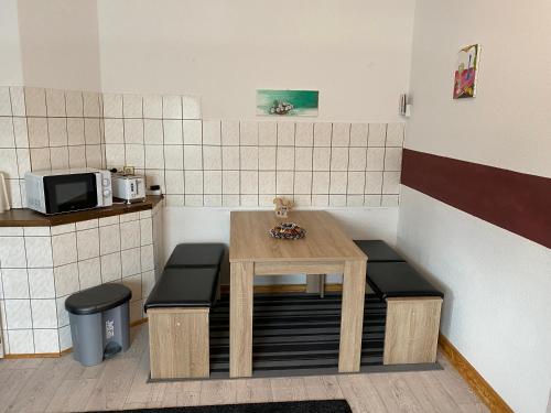 Appartement Ferienwohnung Eichhörnchen Gehlberger Hauptstraße 37 1. Etage Suhl