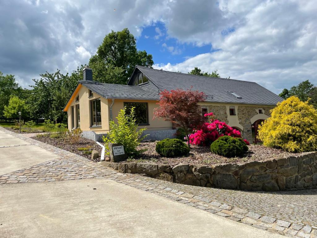 Maison de vacances Ferienwohnung-Ferienhaus am Picho 14 Wilthener Straße, 02633 Arnsdorf