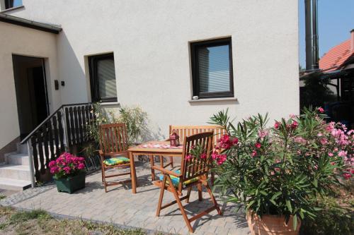 Appartement Ferienwohnung Frenkel Dresdner Landstr.41 Erdgeschoß Freital