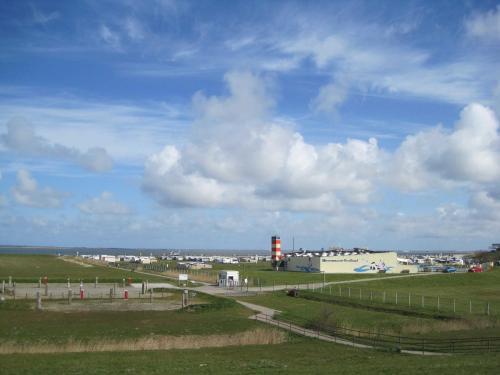 Chalets Ferienwohnung Hafenkoje Möhlenweg 2 Dornumersiel