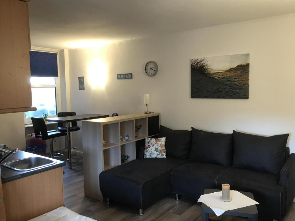 Maison de vacances Ferienwohnung Hafenresidenz - Seitlicher Blick über Hafen und Kieler Förde Dampferweg 1, 24235 Laboe