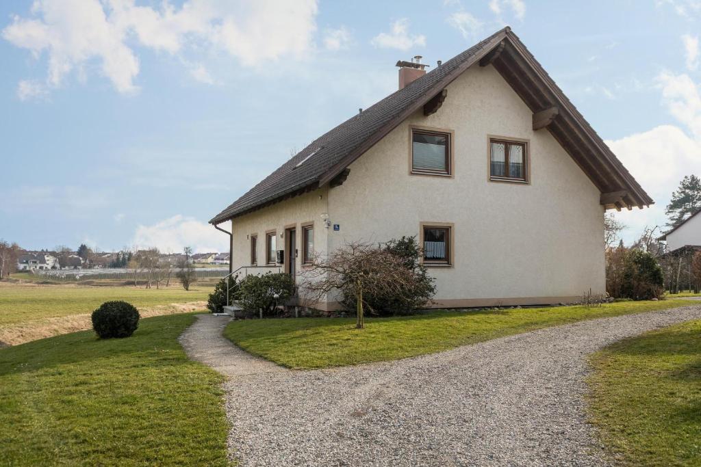 Appartement Ferienwohnung Höscheler Klein Rathausstr. 10 a, 88131 Lindau-Bodolz