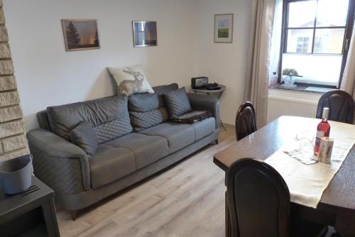 Appartement Ferienwohnung Hügelhaus Zum Würtzenacker 2 Plütscheid