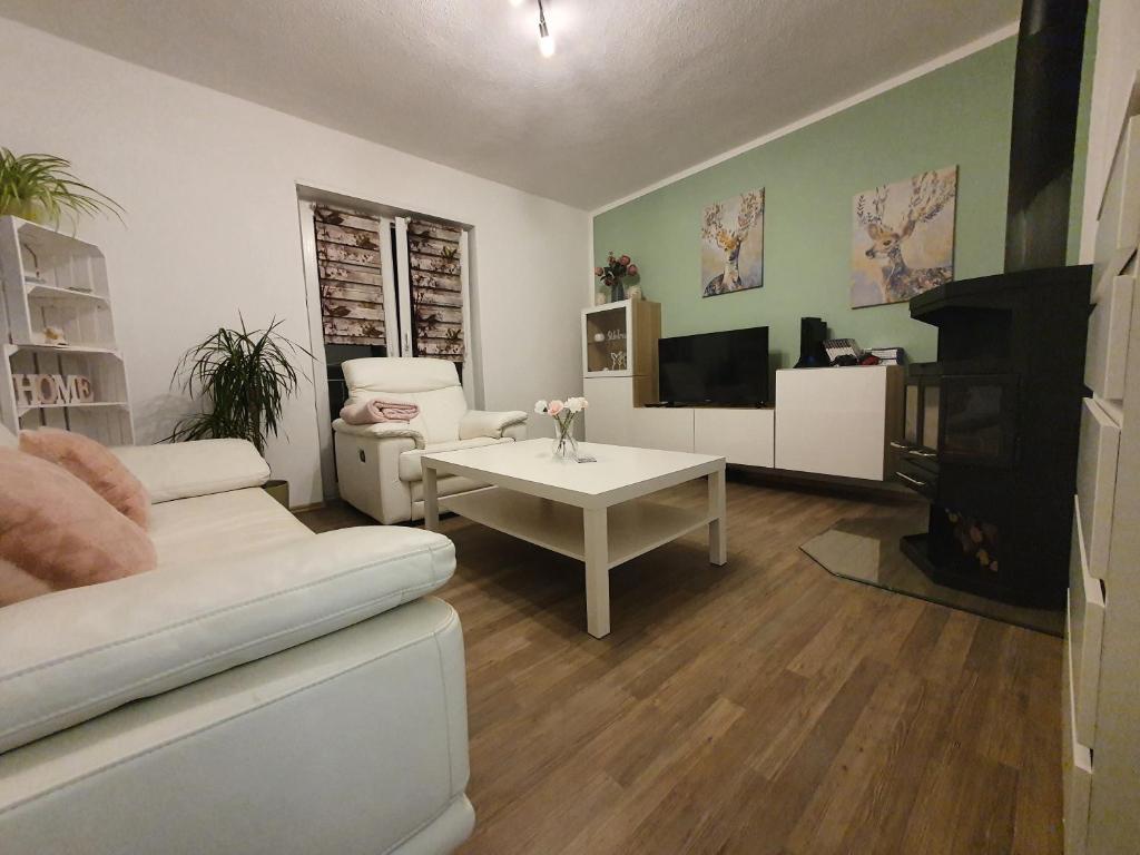 Appartement Ferienwohnung Hundenest im Altmühltal 9 Beilngrieser Weg, 85125 Kinding