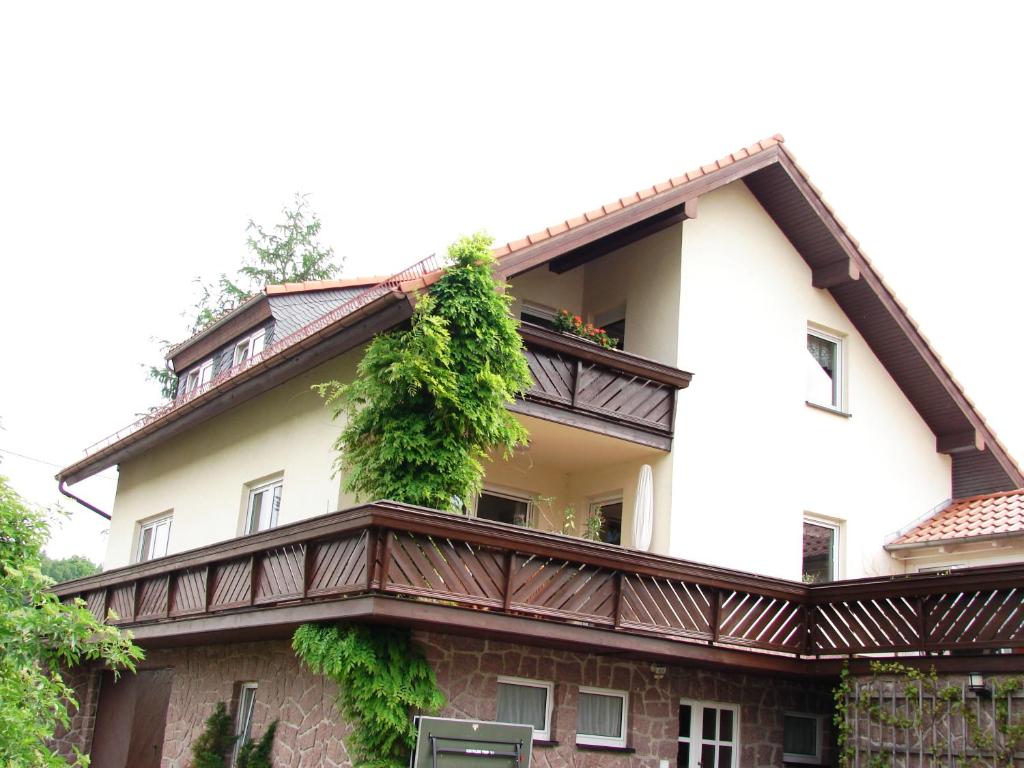 Maison de vacances Ferienwohnung im DG, Parkplatz vorm Haus, WLAN 3 Reichsteiner Straße, 01824 Bielatal