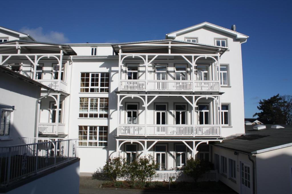 Appartement Ferienwohnung im Ostseebad Göhren in Strandnähe, Kurhaus Nordstrand,Nähe Binz und Sellin Strandstraße 5A, 18586 Göhren