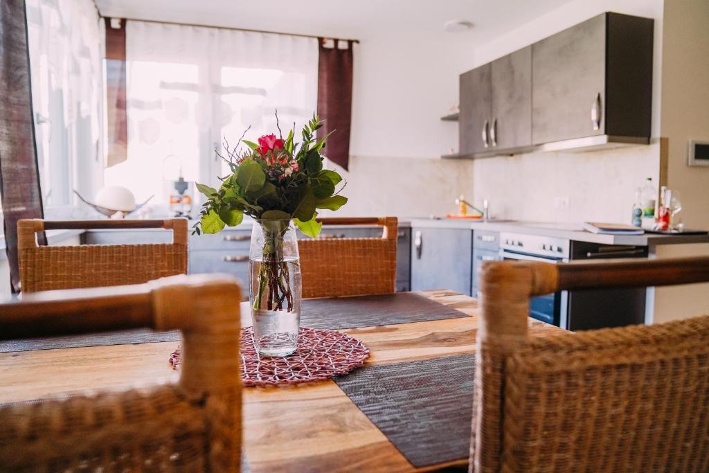 Appartement Ferienwohnung Im Schafftl 1 10 Im Schäffthal, 97729 Ramsthal