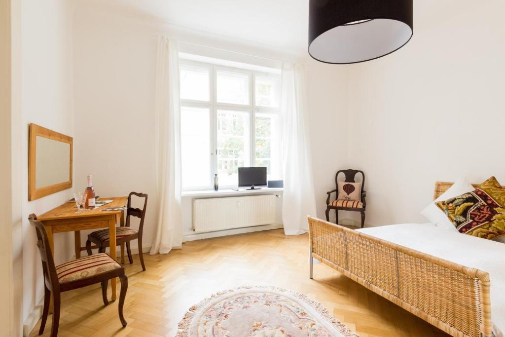 Appartement Ferienwohnung in Altstadtnähe William-Shakespeare-Str. 1, 99423 Weimar