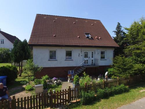 Appartement Ferienwohnung in Binz an der Granitz Am Sportplatz 7 Binz