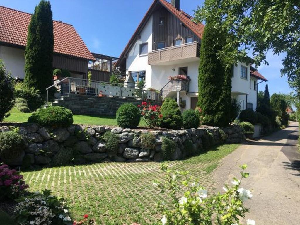 Appartement Ferienwohnung in Kressbronn a.B. / H.-J. Packeiser 11 Im Schöpfen, 88079 Kressbronn am Bodensee