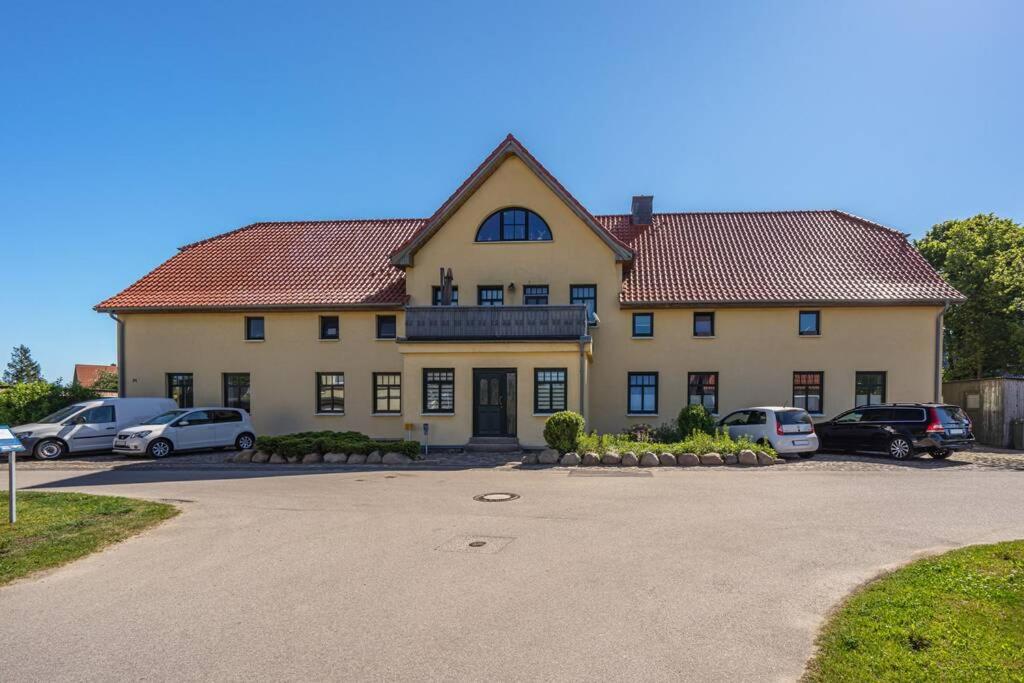 Appartement Ferienwohnung in ruhiger Lage 24 Schulweg Erdgeschoss / Mitte, 18211 Nienhagen