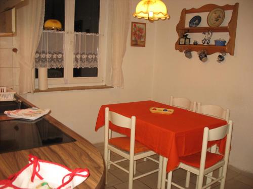 Appartement Ferienwohnung Kirschblüte Reiherweg 2, 66540 Neunkirchen EG Neunkirchen