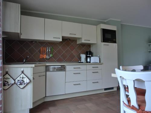 Appartement Ferienwohnung KWE 12 OG Eikkaterweg  12 Graal-Müritz