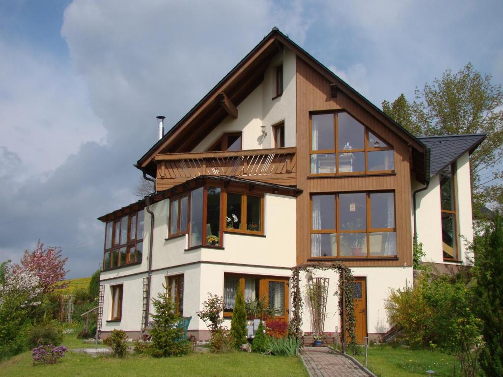 Appartement Ferienwohnung Lang Hans-Vieweger-Straße 3a Ortsteil Rittersgrün, 08359 Breitenbrunn/Erzgeb.