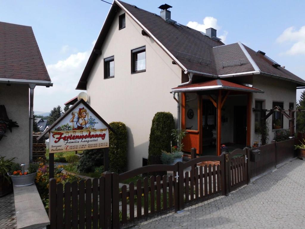 Appartement Ferienwohnung Langzettel Deesbacher Straße 3, 98744 Oberweißbach