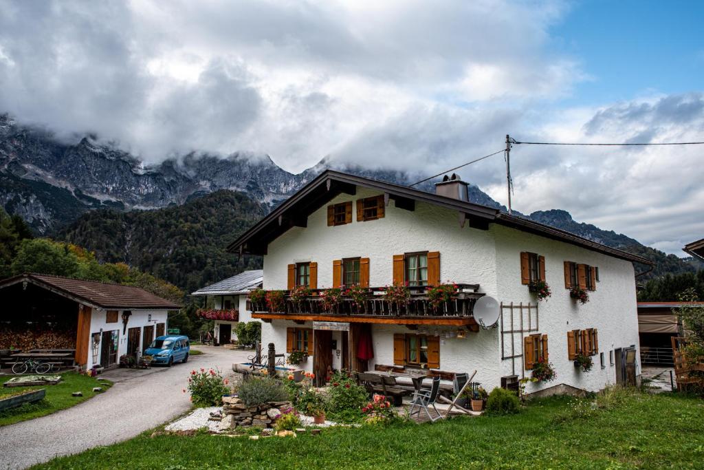 Séjour à la ferme Ferienwohnung Lippenlehen Unterettenberg 14, 83487 Marktschellenberg