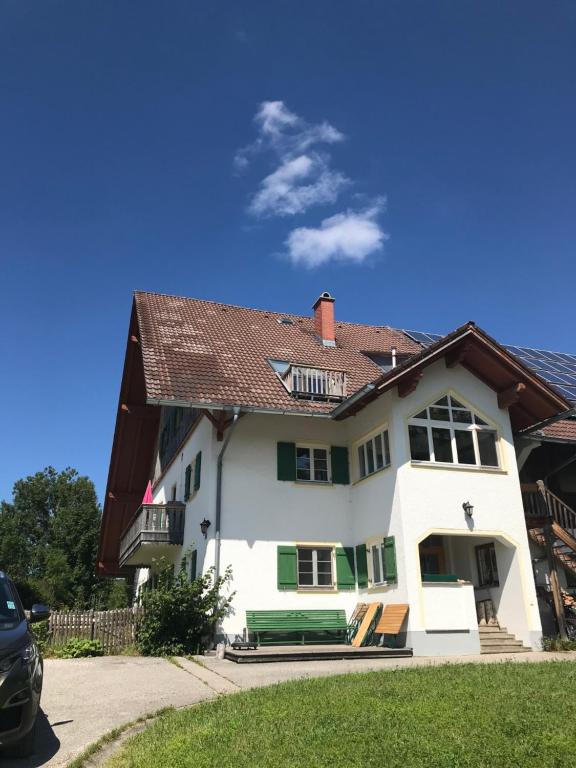 Appartement Ferienwohnung mit Alpenblick Neuried 3, 2. OG, 82387 Antdorf