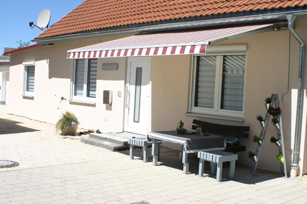 Maison de vacances Ferienwohnung mit Herz für Tiere Nadlerstraße 7, 87600 Kaufbeuren