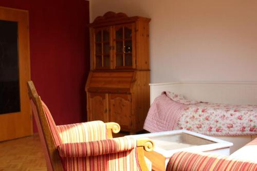 Appartement Ferienwohnung/Monteurwohnung„Ferien wie bei Omma“ 1 Kleine Heide Ense