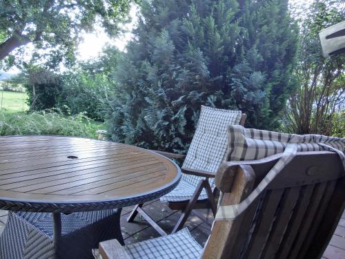 Appartement Ferienwohnung NH6 Zum Wallbach 9 Hirschburg