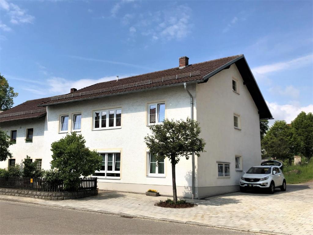 Appartements Ferienwohnung Penzkofer Kirchplatz 8, 93499 Zandt