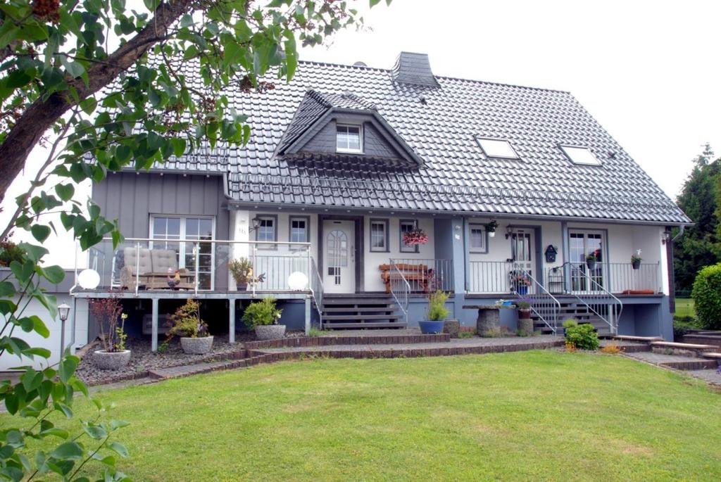 Appartement Ferienwohnung Pfeil 11 Nürburgstraße, 53945 Blankenheim