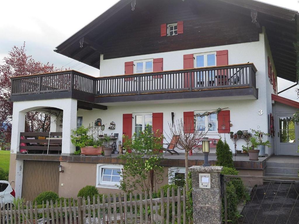 Appartement Ferienwohnung Riesenblick Stockach 3, 83112 Frasdorf