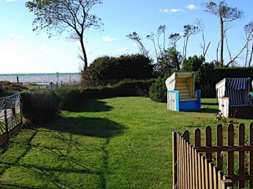 Appartements Ferienwohnung Rügen mit Ostseeblick Dranske auf Rügen Dranske