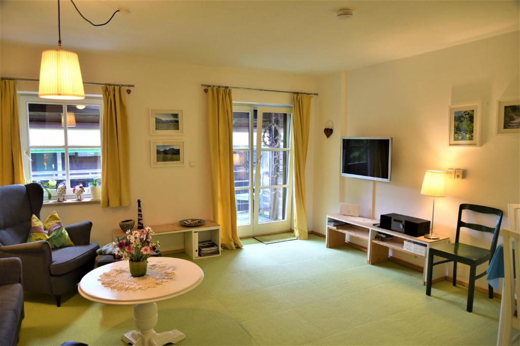 Appartement Ferienwohnung Salettl Ulmenweg 15 A, 83313 Siegsdorf