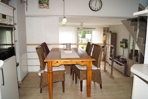 Appartement Ferienwohnung Scheid Bringhäuser Straße 6 Yachthof B1 Scheid