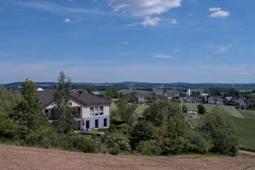 Appartement Ferienwohnung Schwalbennest 27 Am Acker Weinsheim