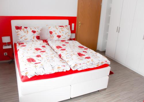 Appartement Ferienwohnung Schwalbennest Eichenweg 3a Kronau