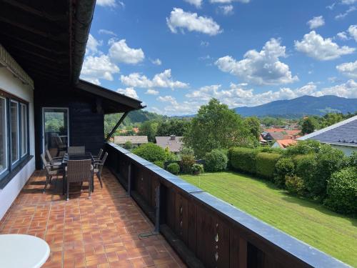 Appartement Ferienwohnung Sonnenaufgang Bad Tölz Peterbauerweg 4,1.Stock Dachgeschoss mit Sonnenbalkon Bad Tölz