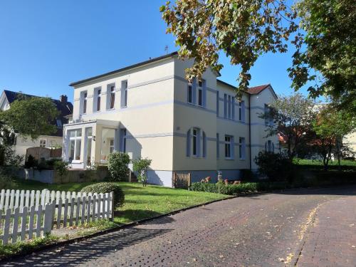 Appartement Ferienwohnung Villa im Park 15 Carstensstraße Wangerooge