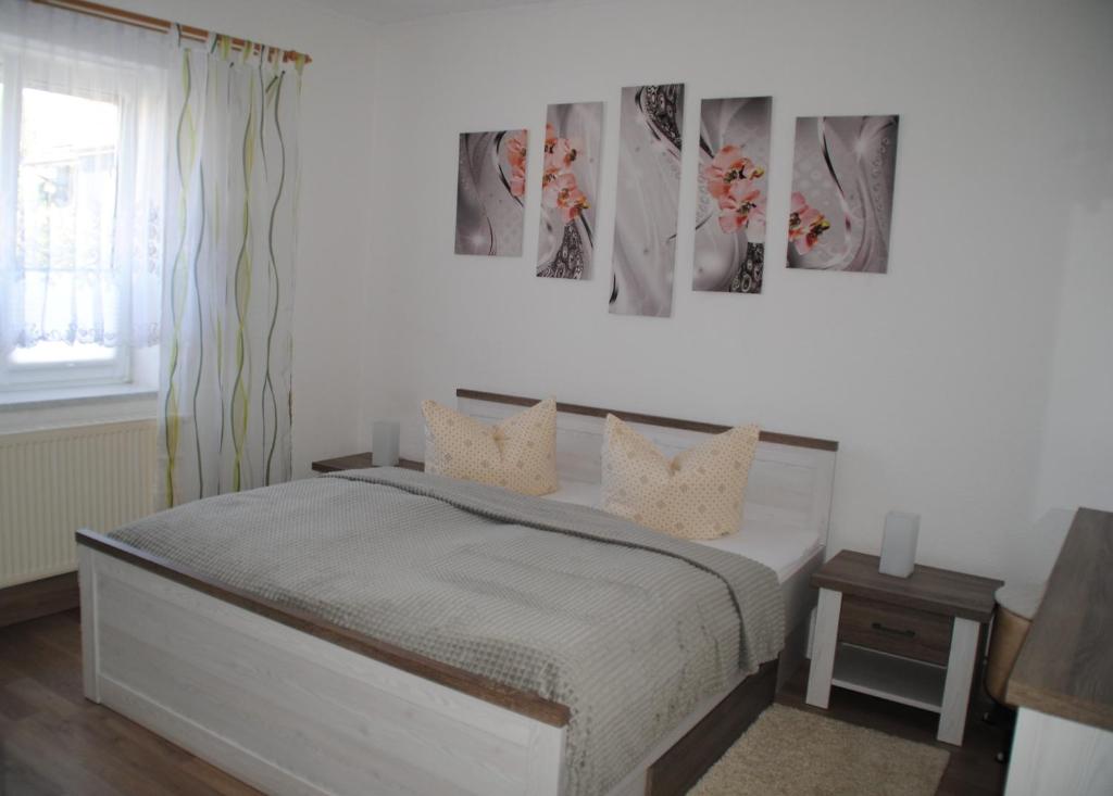 Appartement Ferienwohnung „von Groppau“ Schulgasse 4, 98701 Böhlen