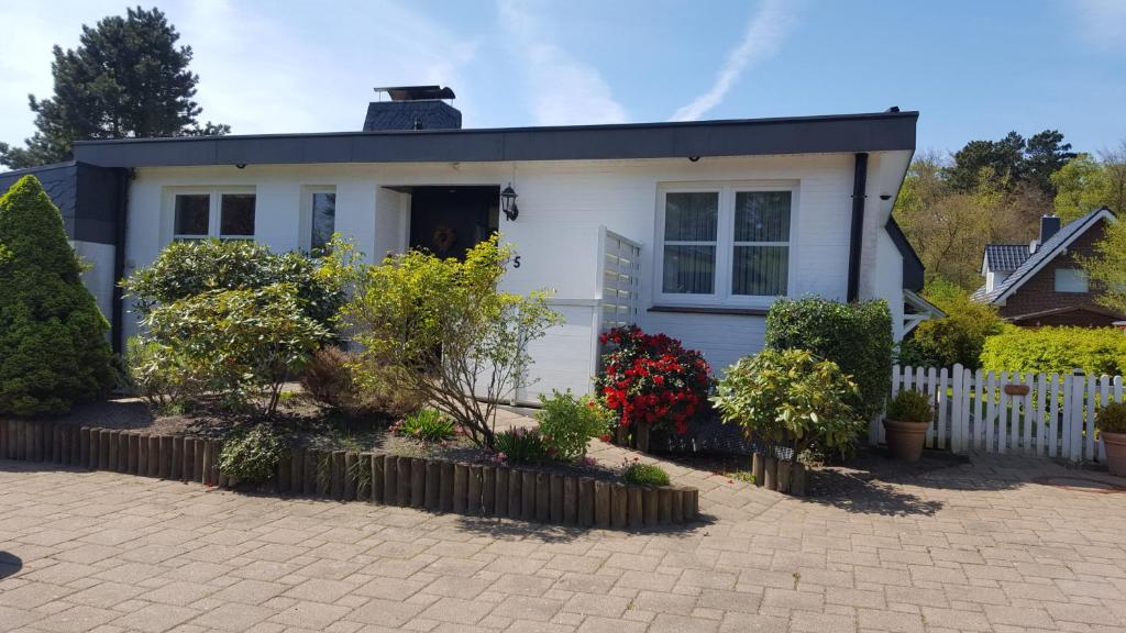 Appartement Ferienwohnung Weiser Wolfsburgerst.5, 27476 Cuxhaven