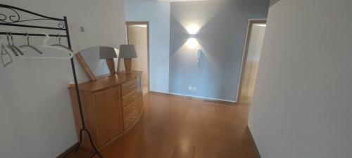 Appartement Ferienwohnung zwischen Rhein und Schwarzwald 1 Starenweg Bischweier