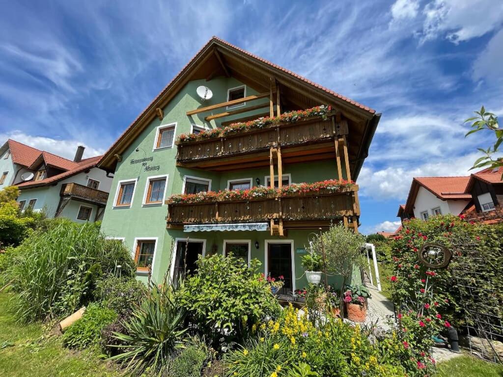 Appartements Ferienwohnungen Am Kirchberg Kapellenweg 13, 95698 Neualbenreuth
